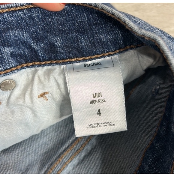 Express 4 floral denim shorts - Picture 7 of 8